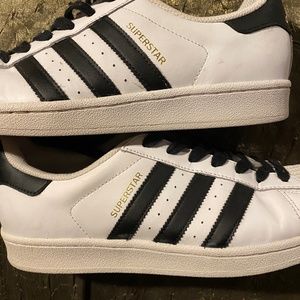 Men's size 8.5 Superstar Adidas